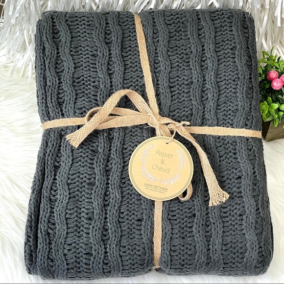 Papier & Chaud Other - PAPIER & CHAUD luxury cable knit throw grey NEW
